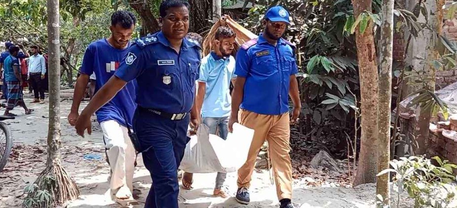 ঝালকাঠিতে এক রশিতে ঝুলছিল মা-ছেলের মরদেহ
