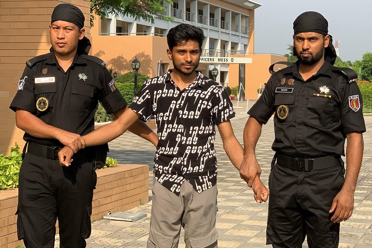 লিবিয়ায় ২৭ বাংলাদেশিকে জিম্মি করে মুক্তিপণ আদায়: চক্রের হোতা জাহিদ গ্রেফতার