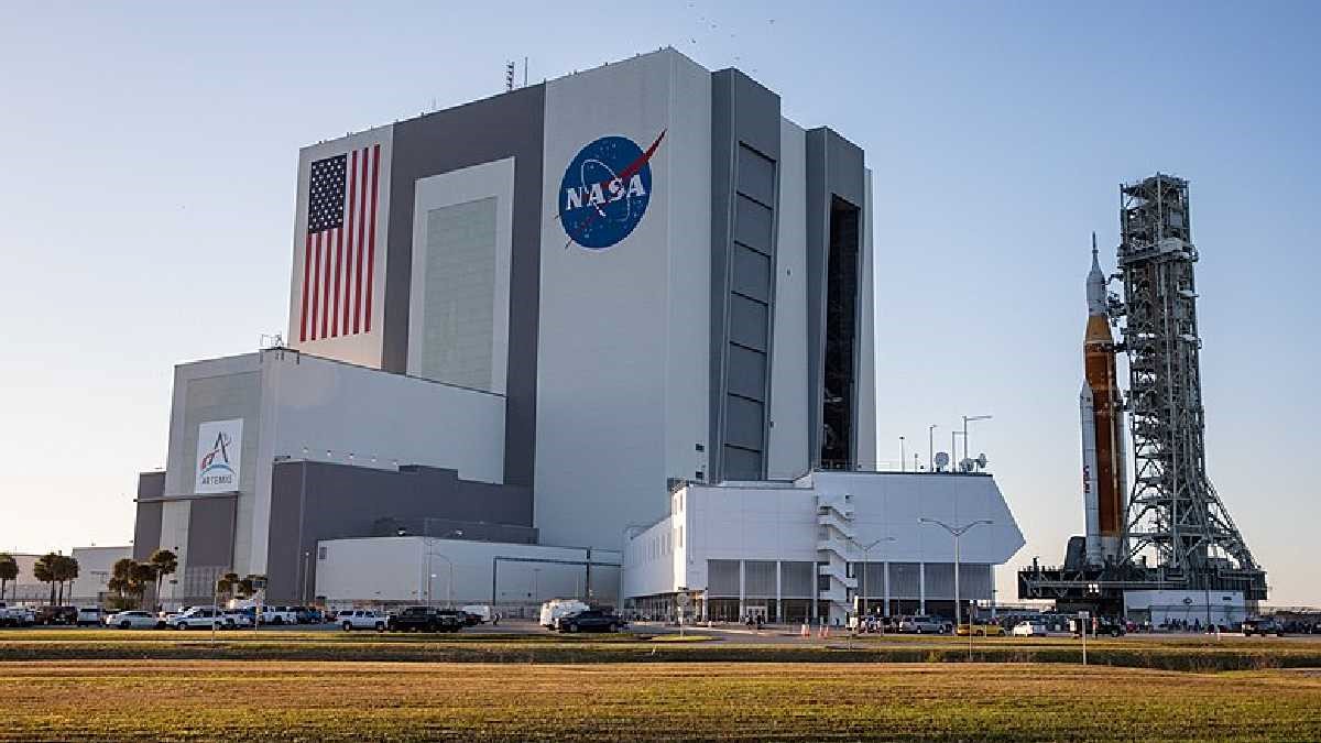 নাসার সৌরশক্তি প্রকল্প: পৃথিবীর বিদ্যুৎ চাহিদার সমাধান?