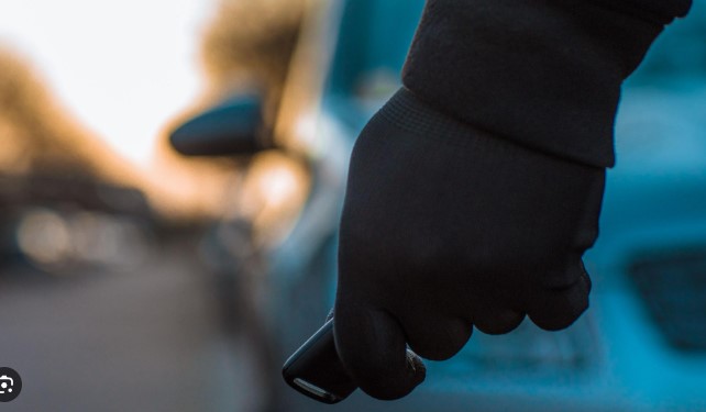 গাড়ি চুরি রোধে ব্যবহৃত ইলেকট্রনিক ডিভাইস নিষিদ্ধ হতে যাচ্ছে