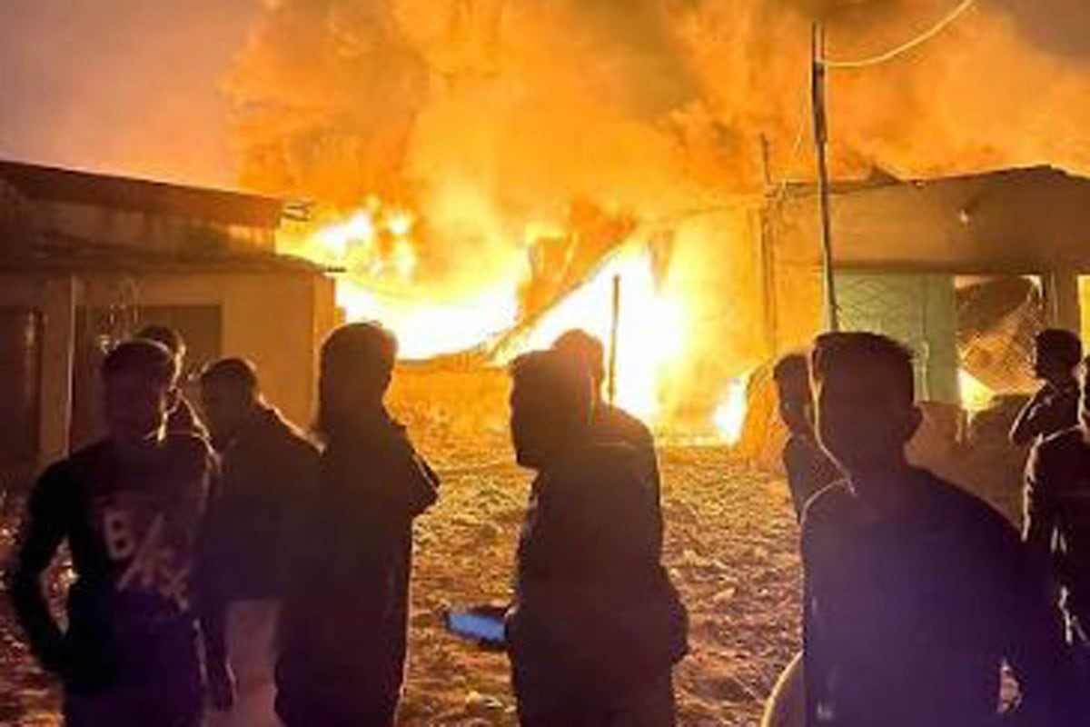 নারায়ণগঞ্জে পলি কারখানায় ভয়াবহ অগ্নিকাণ্ড