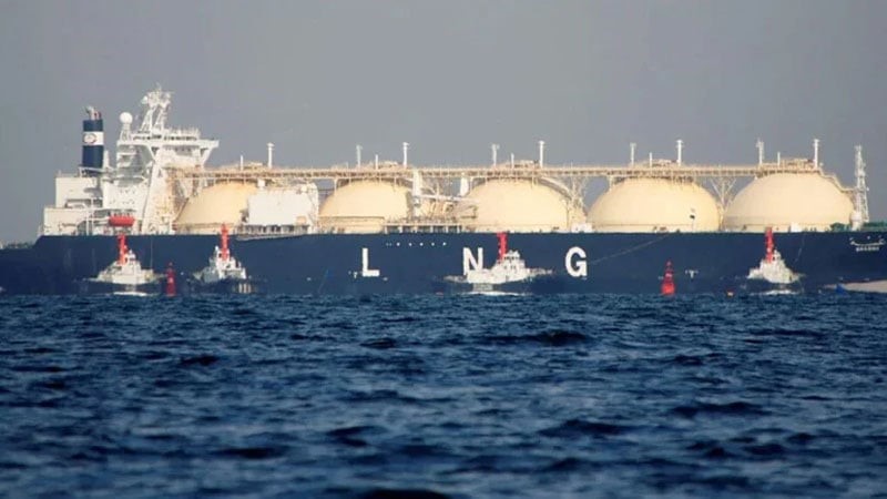 আমিরাত থেকে দুই বছরে আসবে ১৭ কার্গো এলএনজি, অনুমোদন দিল উপদেষ্টা কমিটি