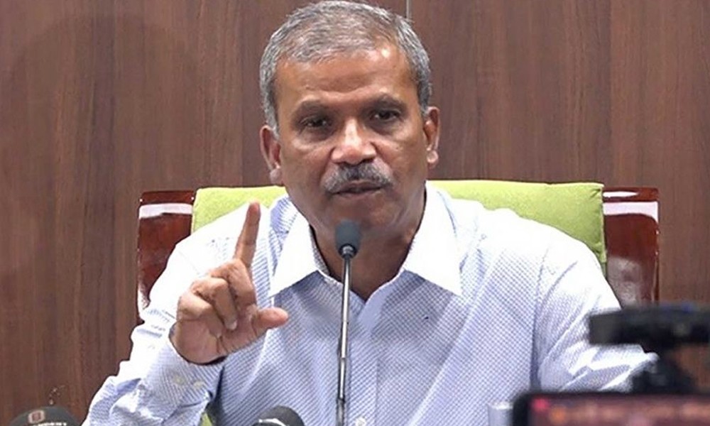 “মধ্যপ্রাচ্যে ঘোষণা দিয়ে সিলেট-ব্রাহ্মণবাড়িয়া মারামারি করে”: আসিফ নজরুলের মন্তব্যে আলোচনার ঝড়