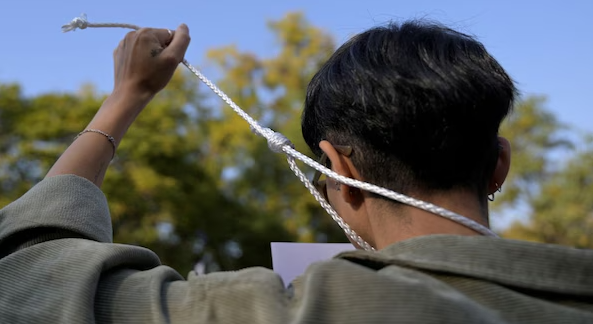 সংযুক্ত আরব আমিরাতে ফের দুই ভারতীয় নাগরিকের ফাঁসি; মৃত্যুদণ্ডের অপেক্ষায় রয়েছেন ২৮ জন