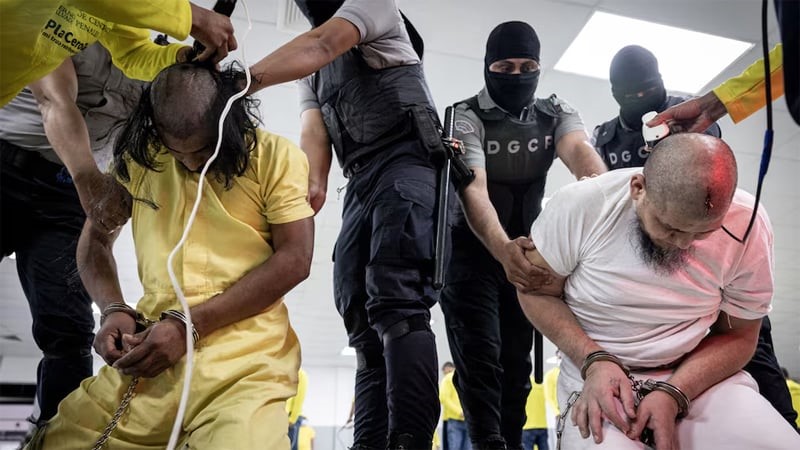 যুক্তরাষ্ট্রের সিদ্ধান্তে ক্ষুব্ধ ভেনেজুয়েলা: ২৩৮ নাগরিককে এল সালভাদরে পাঠানো হলো