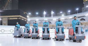 মাত্র ৩৫ মিনিটে পরিষ্কার কাবা শরীফ, দায়িত্বে সাড়ে তিন হাজার কর্মী