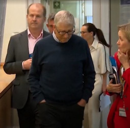 এপস্টেইনের সঙ্গে সম্পর্ক নিয়ে প্রকাশ্য অনুতাপ বিল গেটসের