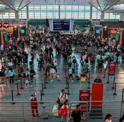 বাংলাদেশ ও ভারত থেকে আসা যাত্রীদের ওপর কঠোর স্বাস্থ্যবিধি জারি মালয়েশিয়ার