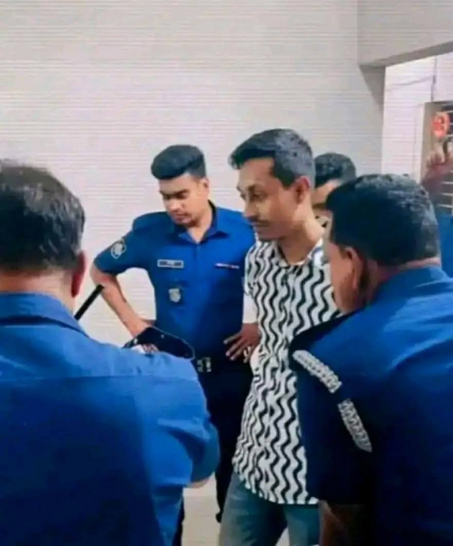 পাশাপাশি কবরে দাফন হলো কারাবন্দি ছাত্রলীগ নেতা সাদ্দামের স্ত্রী ও ছোট্ট সন্তান