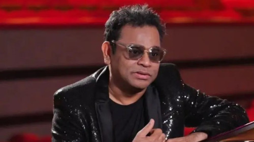 বলিউডে ‘সাম্প্রদায়িক বৈষম্যের’ ইঙ্গিত: সমালোচনার মুখে এআর রহমান, নতুন বয়ানে দেশপ্রেমের বার্তা