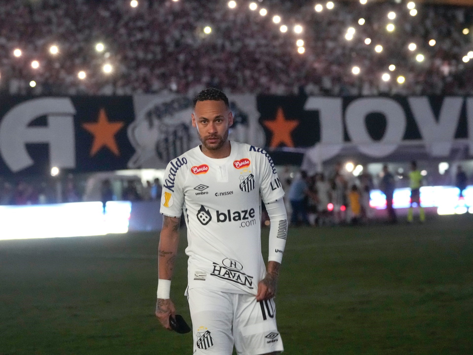 সান্তোসেই থাকছেন নেইমার, চুক্তির মেয়াদ বাড়ল ২০২৬ পর্যন্ত