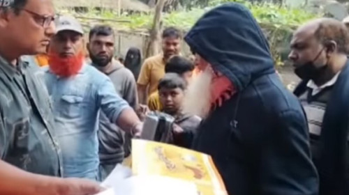 টাঙ্গাইলে ভোটকেন্দ্রীয় বিতর্ক: নগদ বিতরণের ভিডিও ভাইরাল, জামায়াত অভিযোগ অস্বীকার