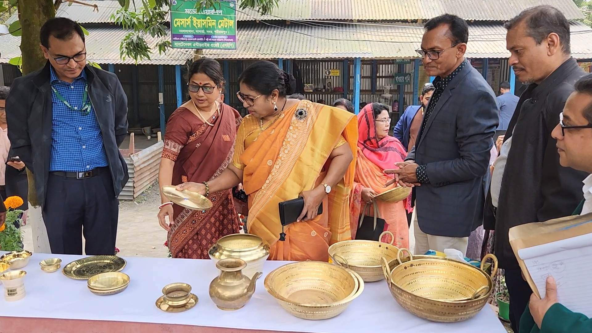 এসডিএস’র কার্যক্রম পরিদর্শন করলেন পিকেএসএফ’র এমডি