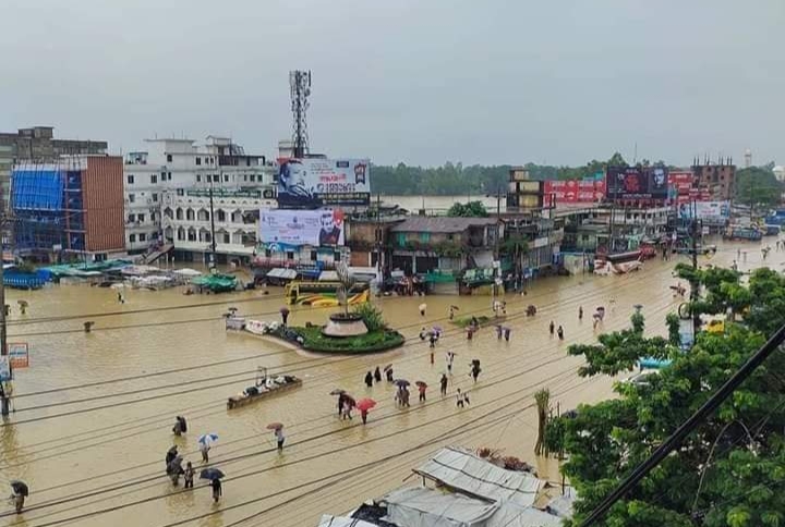 বান্দরবানে বন্যায় বিচ্ছিন্ন যোগাযোগ, নেই সুপেয় পানি ও বিদ্যুৎ