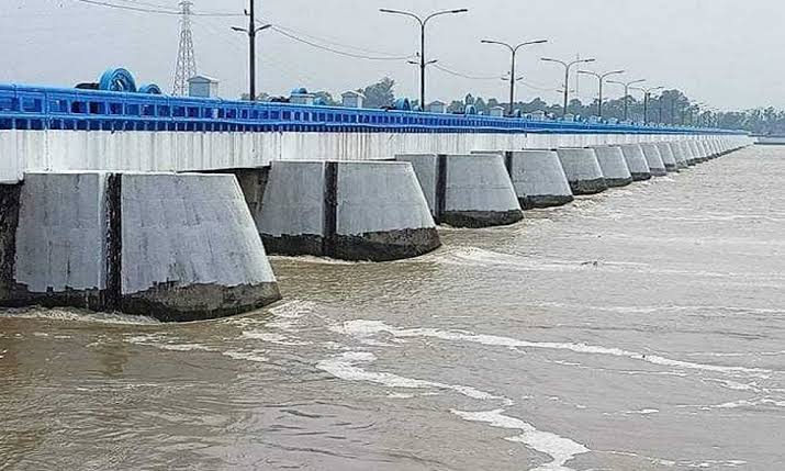 তিস্তায় পানি কমেছে, নেই বন্যার আশঙ্কা